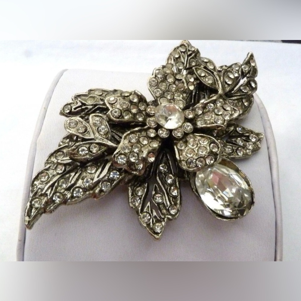 Wendy Gell Vintage Signed 3 5/8" Crystal Flower Leaf Pin Brooch - Picture 2 of 5